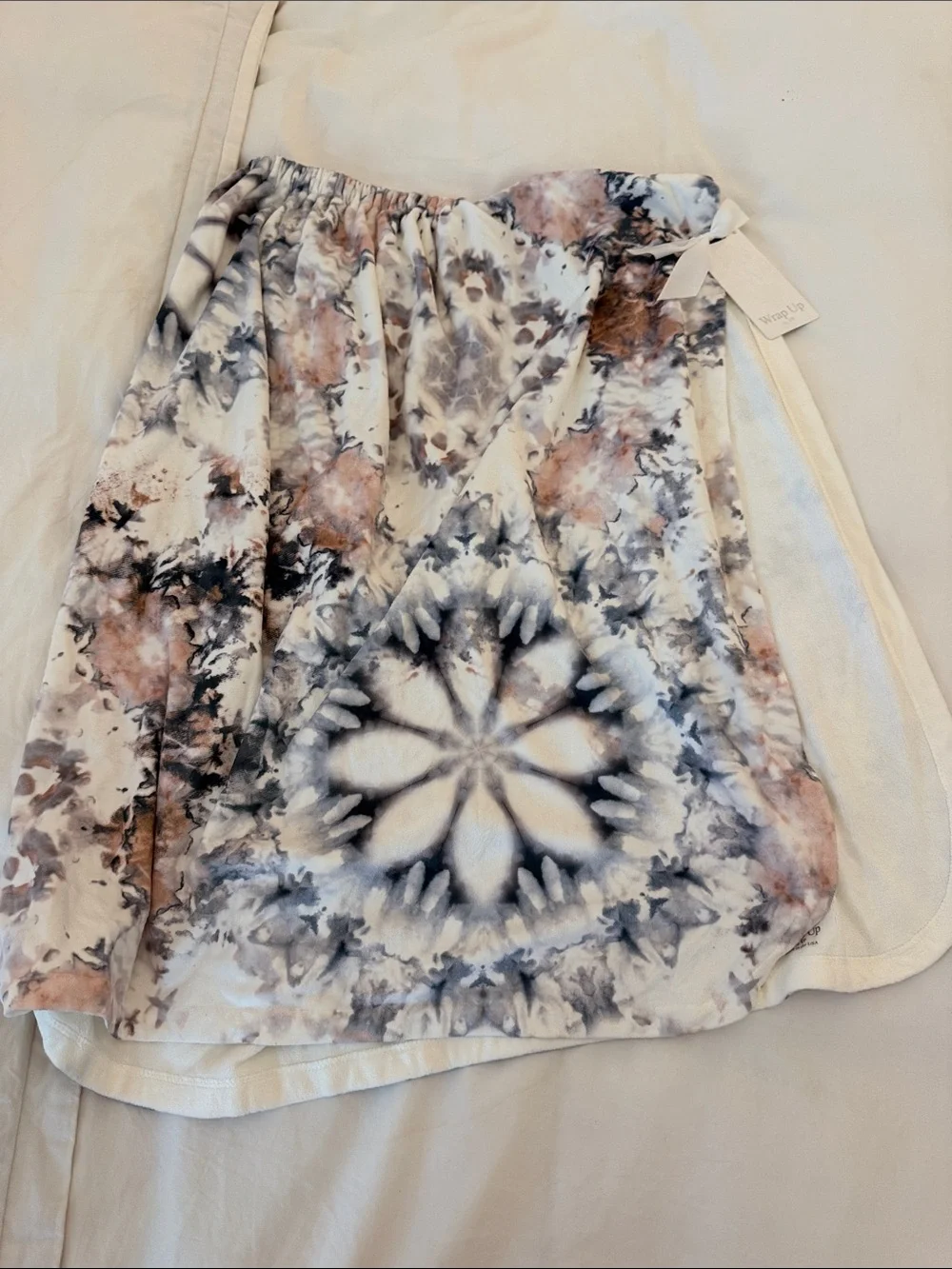 Tie-Dye Bath Towel Wrap in White, Gray & Brown